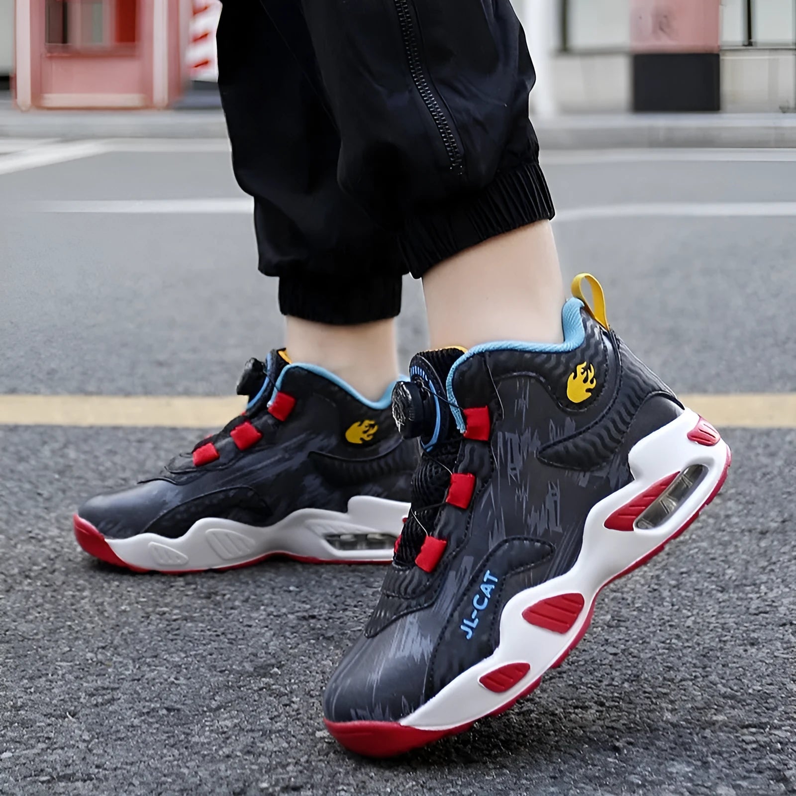Children's rotating button basketball shoes in synthetic leather with waterproof feature