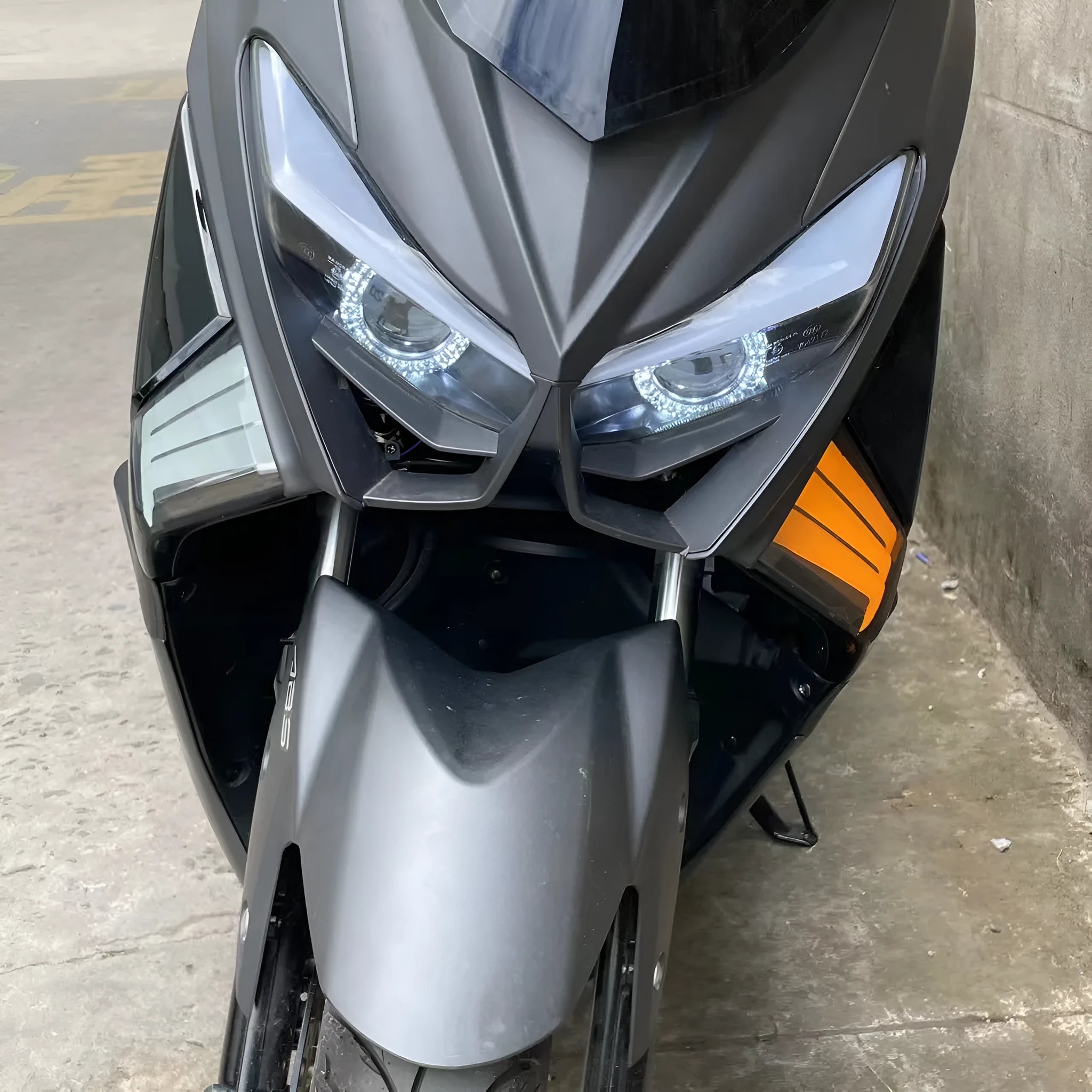 Yellow LED cornering lamp pair for Tianying ts150 motorcycle models from 2020 to 2022.