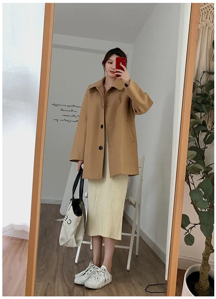 Women's Korean-style loose straight overcoat in solid colour with long sleeves and short length