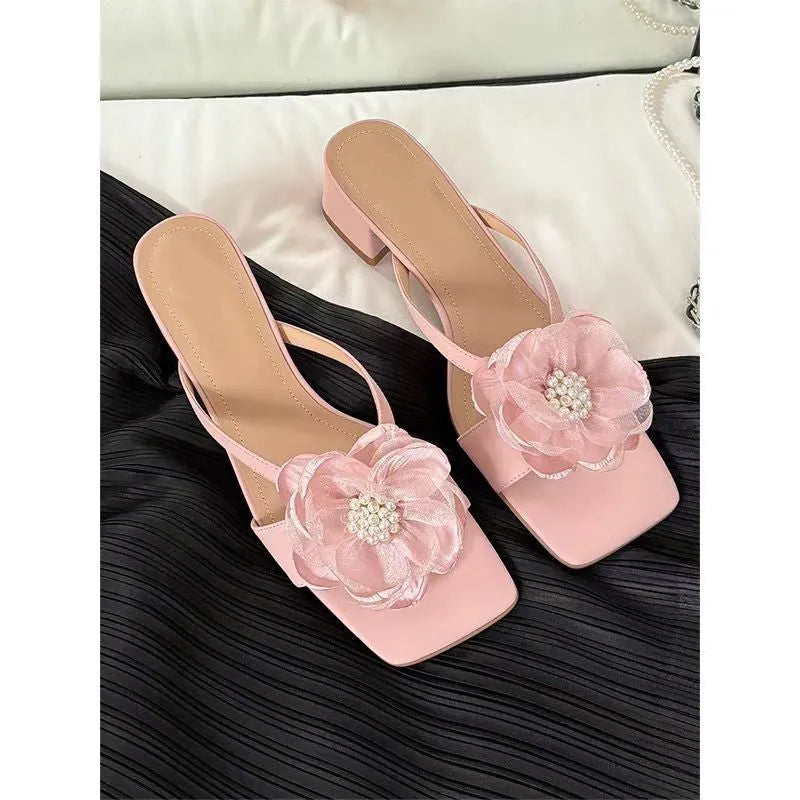 Women's chunky heel sandals with square toe design and one-line strap in satin material