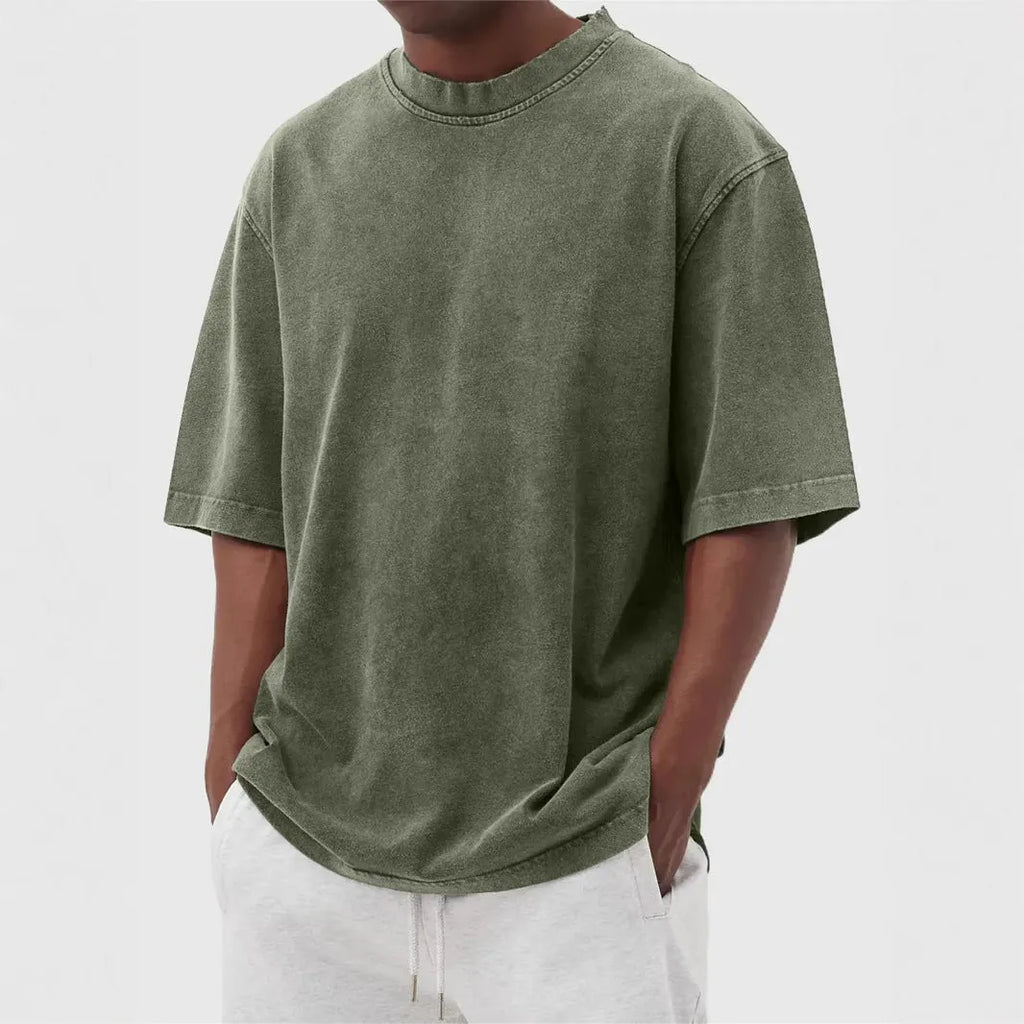 Men's loose-fitting distressed polyester t-shirt in solid colours with half sleeves