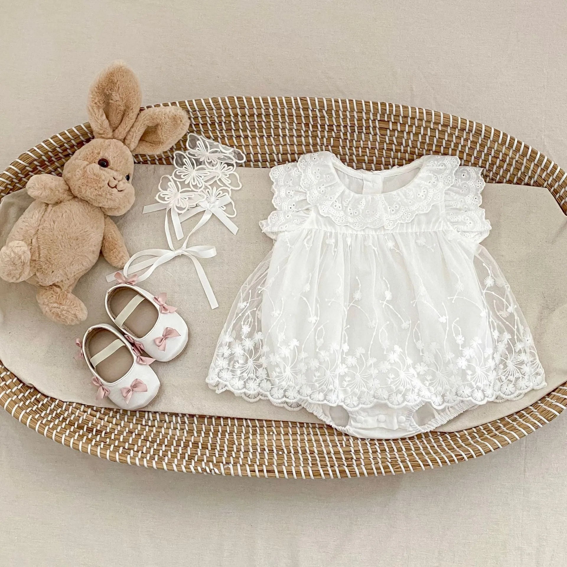 Girls cotton flounced sleeve lace triangle jumpsuit sleeveless creamy white summer