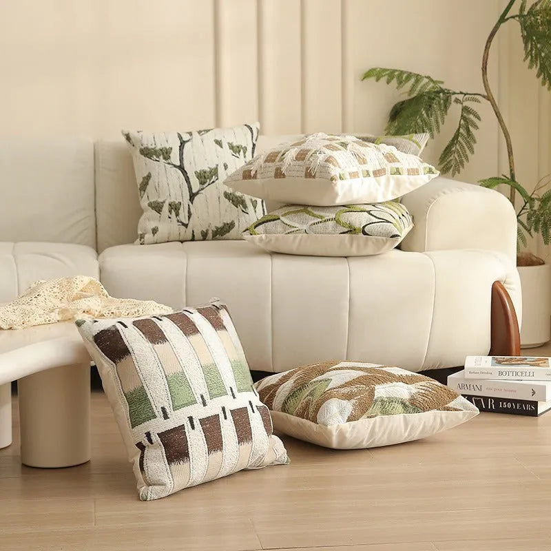 Nordic style jacquard cushion cover with retro floral pattern in 45x45cm size