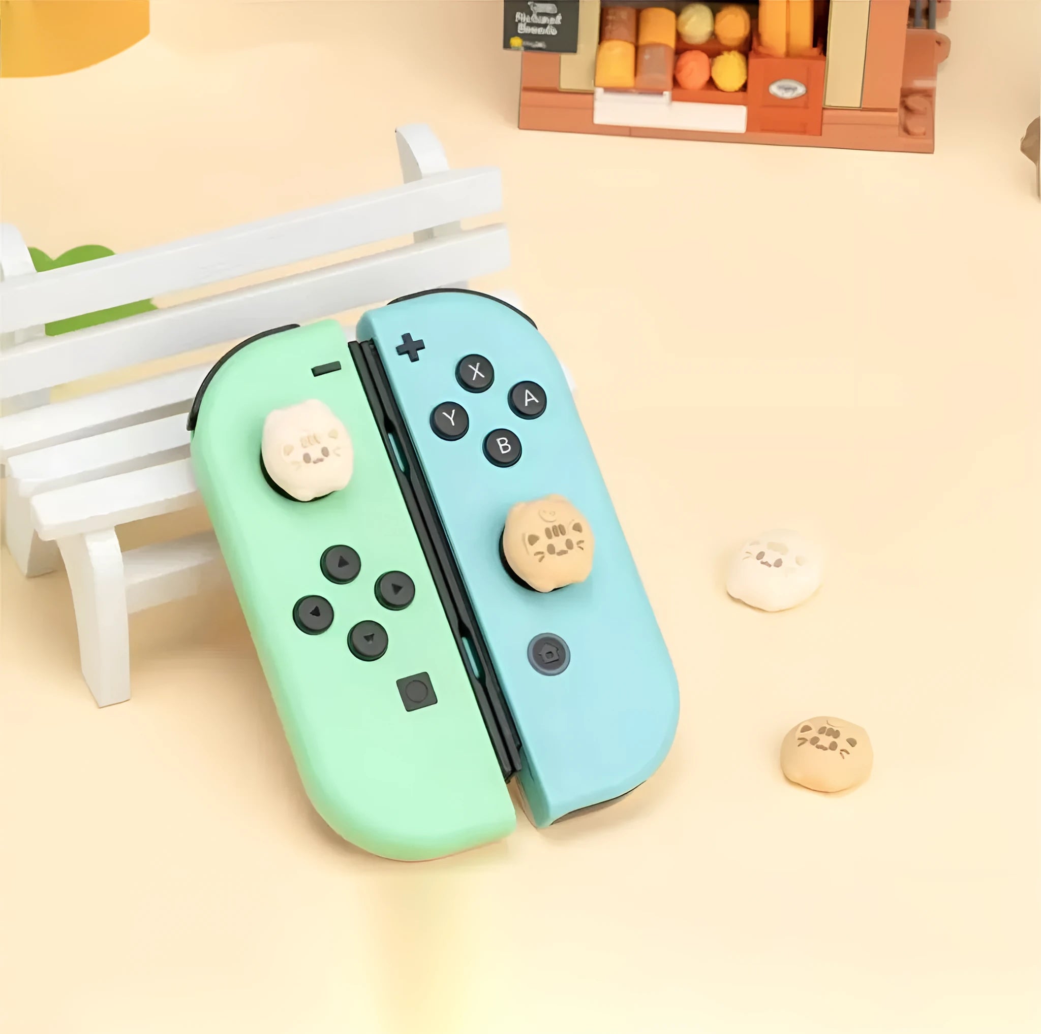 Silicone animal cartoon key button cap in design Big Face Cat on a keyring