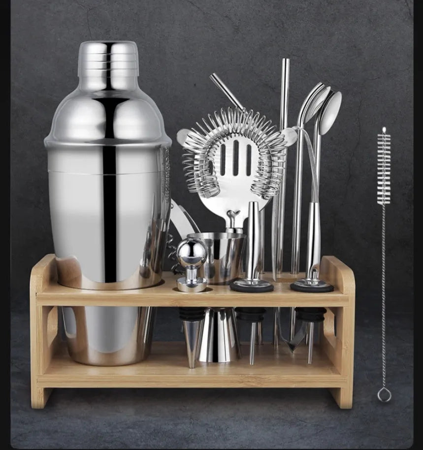 European style stainless steel cocktail set with 23 pieces including wine mixers and acrylic accessories