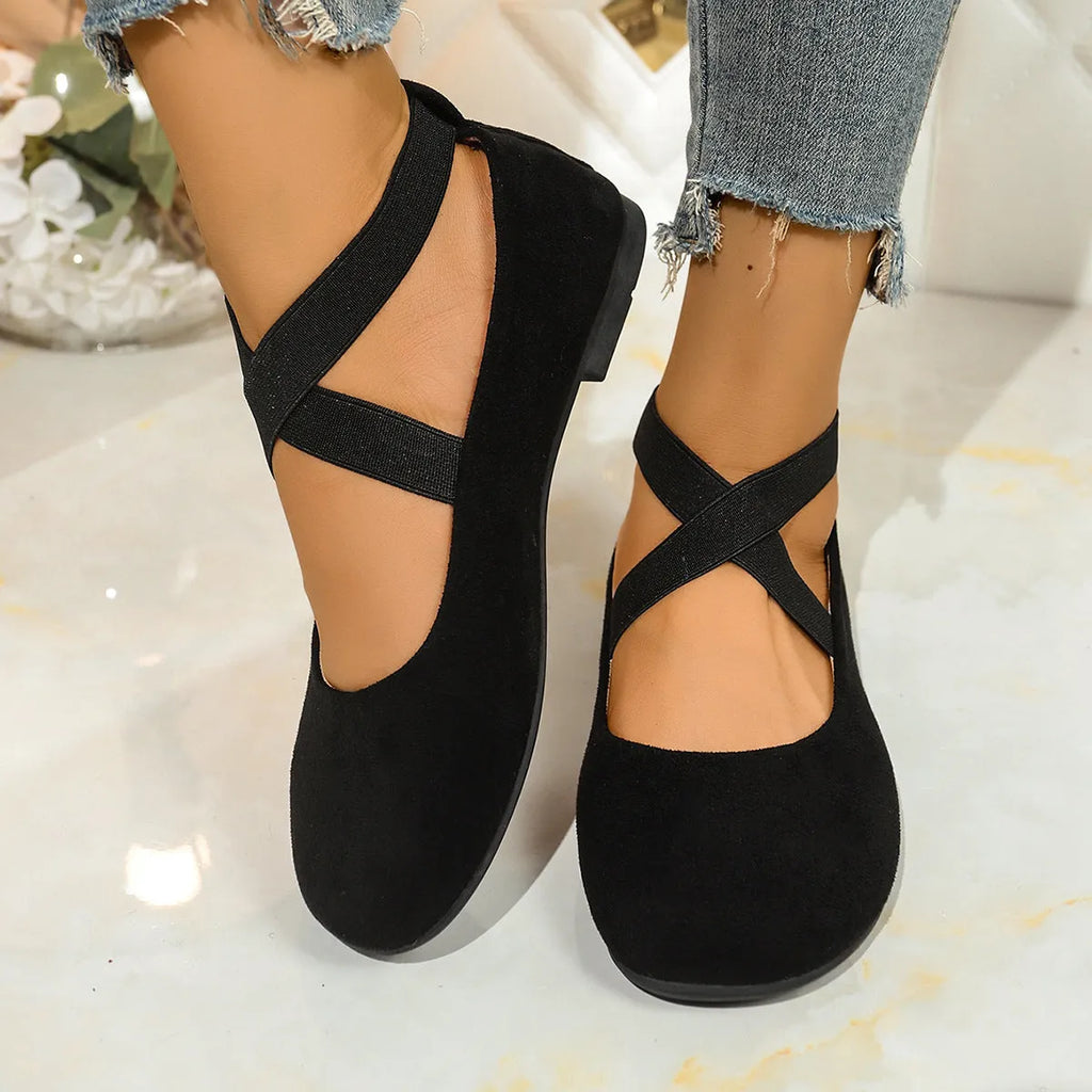 Plus size round toe flat bottom women's shoes in black with ankle bandage cloth and cotton cloth upper