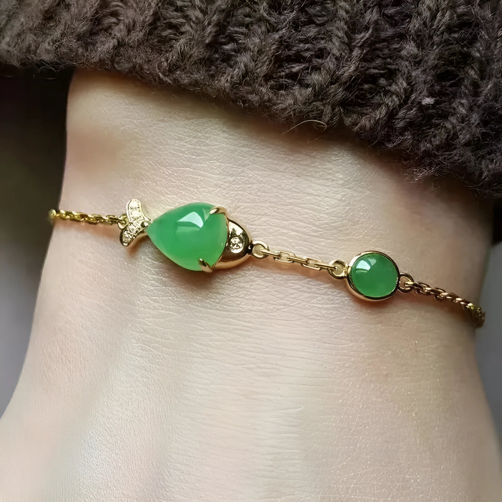 Gold colour electroplated copper retro bracelet for unisex fashion wear