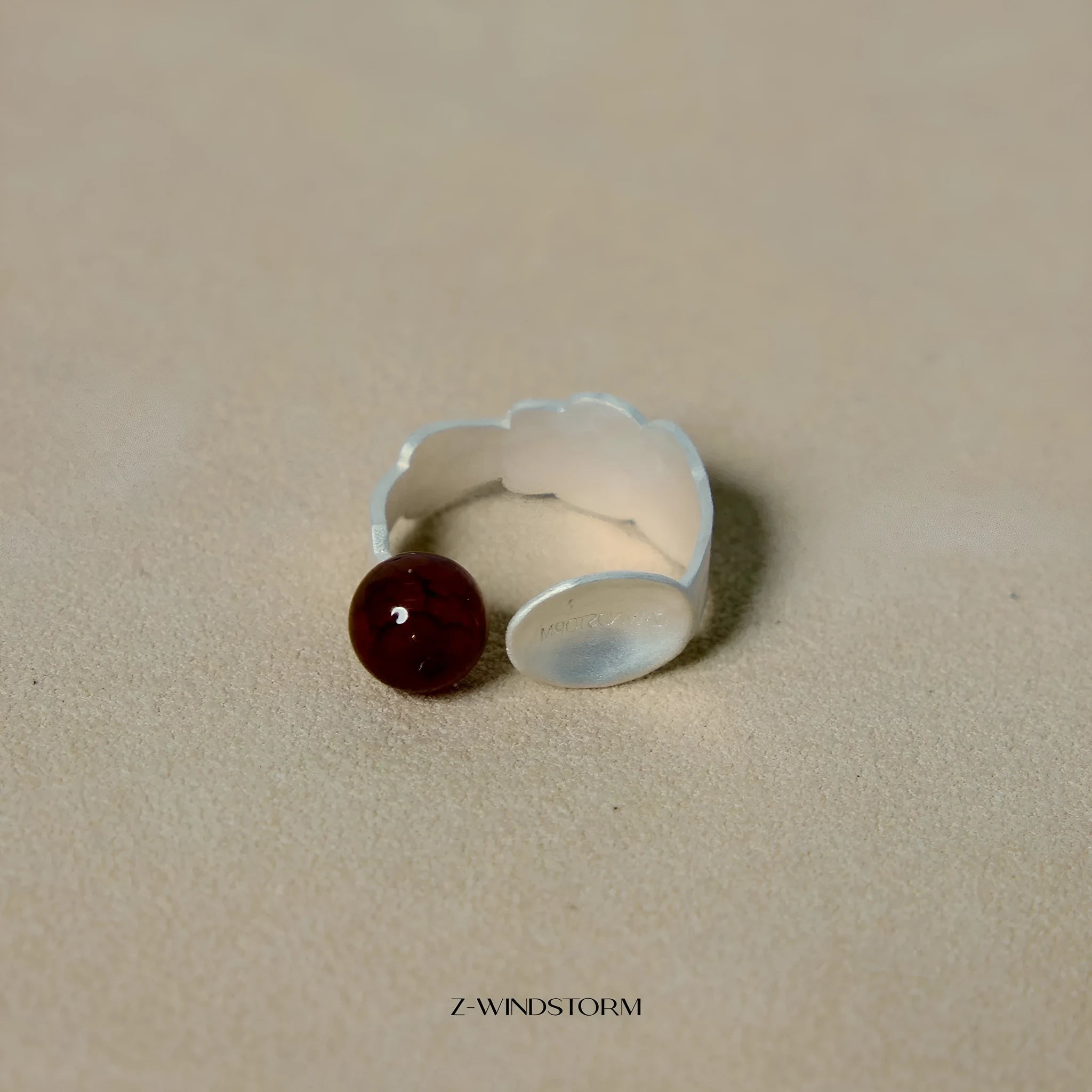 Alloy diamond-shaped ring and bracelet set with electroplated finish