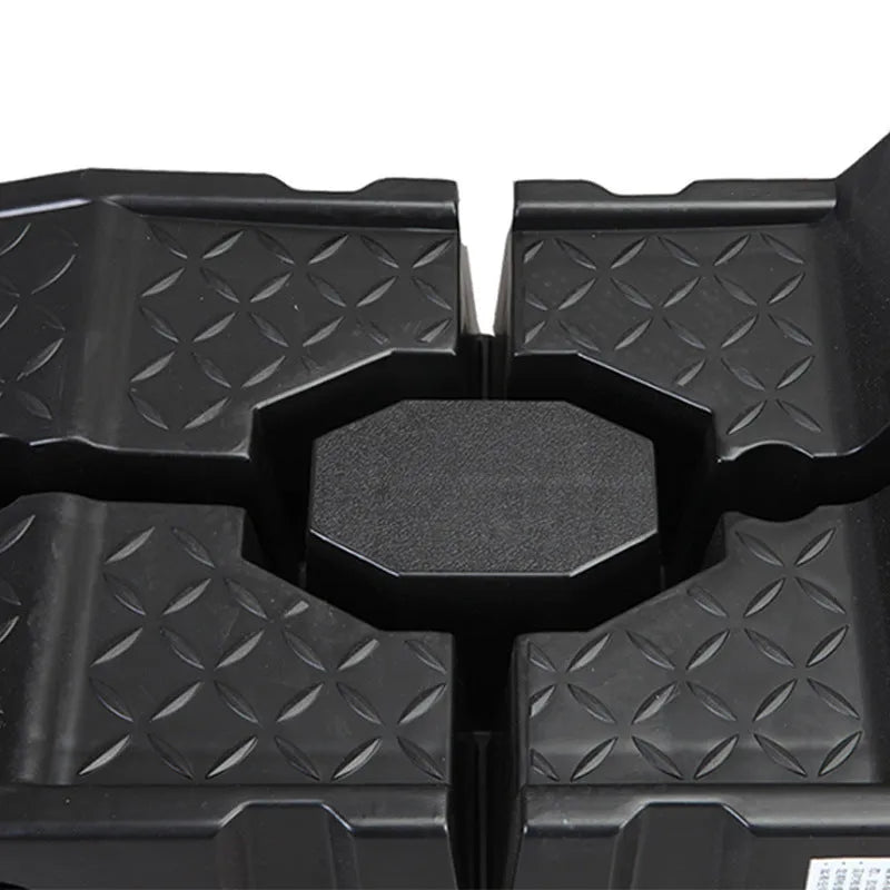 Heavy-duty industrial polypropylene car maintenance ramp, 900x330x225mm, for auto repair and agricultural machinery