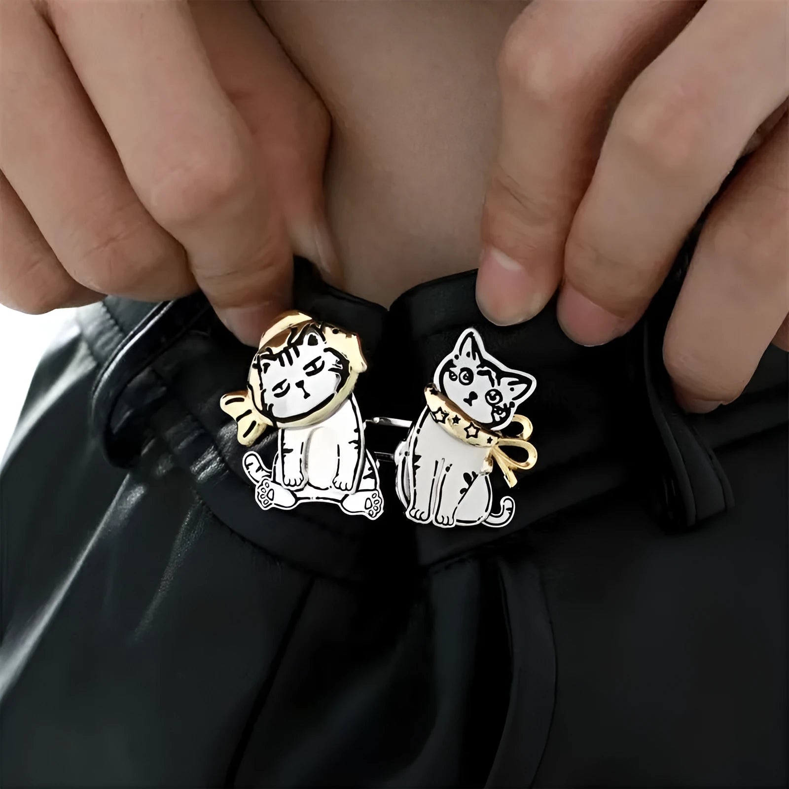 Cartoon naughty cat funny earring ear clip in zinc alloy with electroplated finish, broken ear design