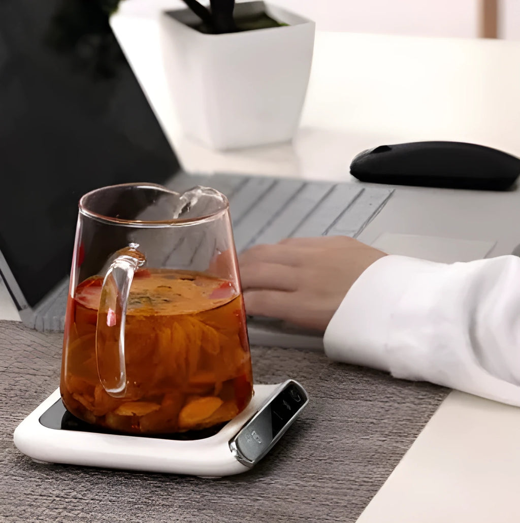 Black USB cup warmer with three-speed temperature control and compact 118x132mm heating coaster