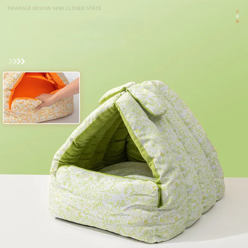Semi-enclosed triangle pet nest in green and orange colours with thickened plush padding for small pets