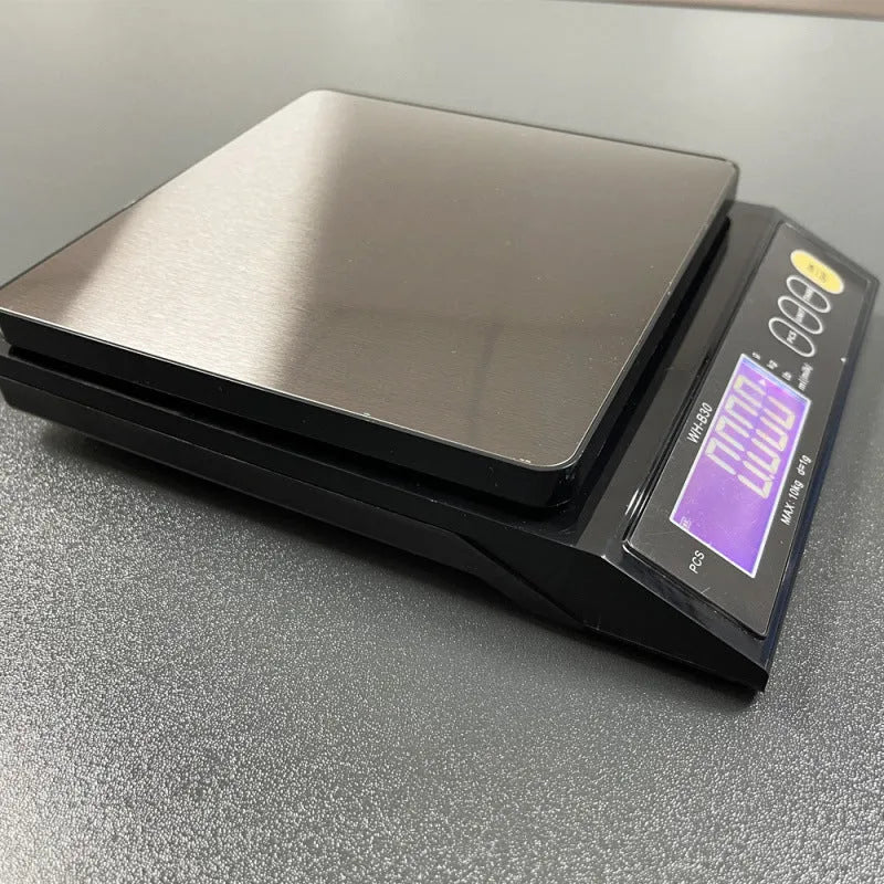High-precision business electronic scale with rechargeable battery, 10kg 0.1g accuracy, compact 20 x 5cm design