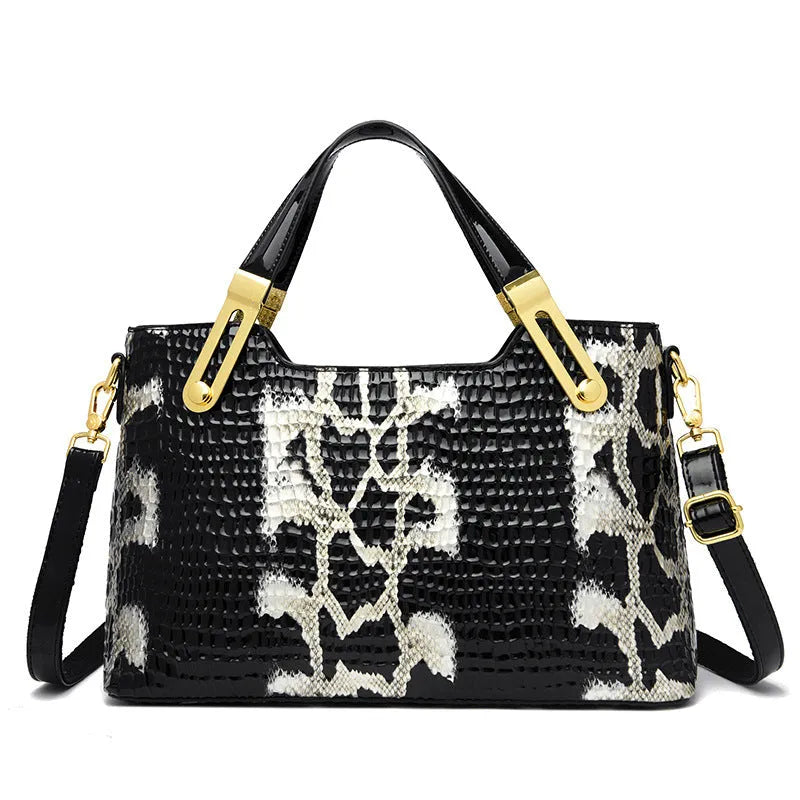 Horizontal square PU leather messenger bag with chain detail and sandwich pocket