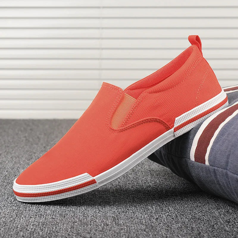 Men's low-top canvas casual shoes in grey colour with vulcanised rubber sole and round-toe design