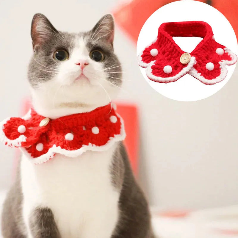 Knitted pet collar in milk cotton with cartoon pattern, shown in multiple sizes for cats, dogs, and rabbits