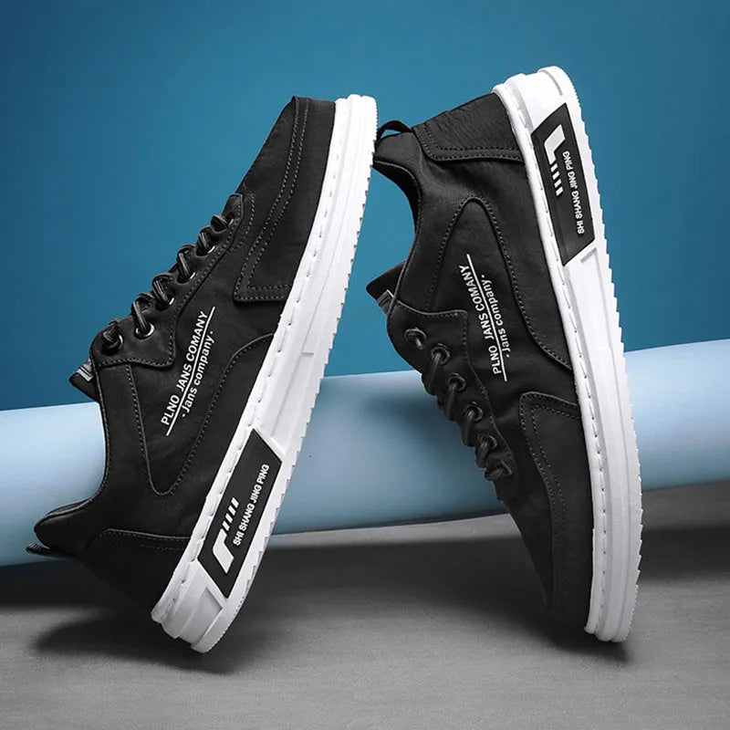 Men's lace-up canvas sneakers in solid colour, round toe, low heel, breathable mesh lining, available in black green grey
