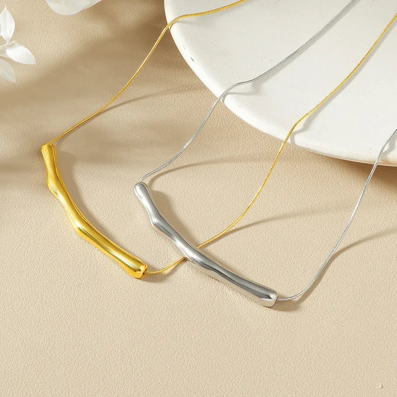 Irregular pleated titanium steel necklace for women in gold or steel electroplated finishes