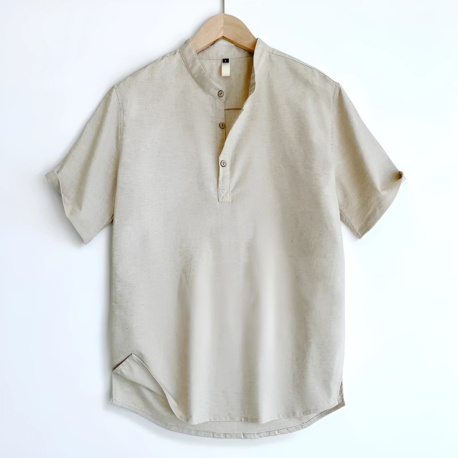Men's lightweight linen blend t-shirt in solid colour with short sleeves for summer wear