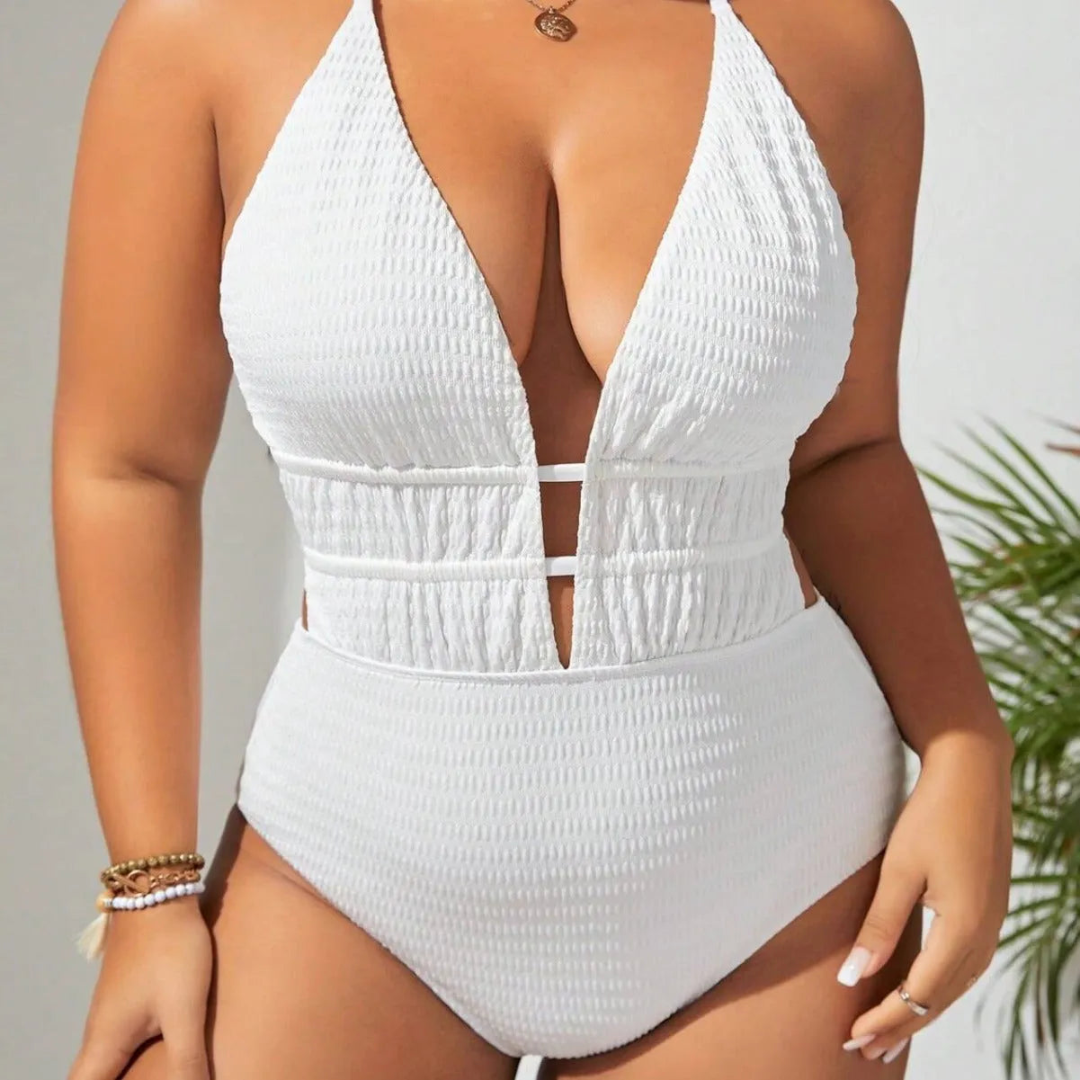 Women's solid colour one-piece swimsuit with belly-covering front, sleeveless, polyester fabric, available in multiple colours and sizes 0XL to 4XL