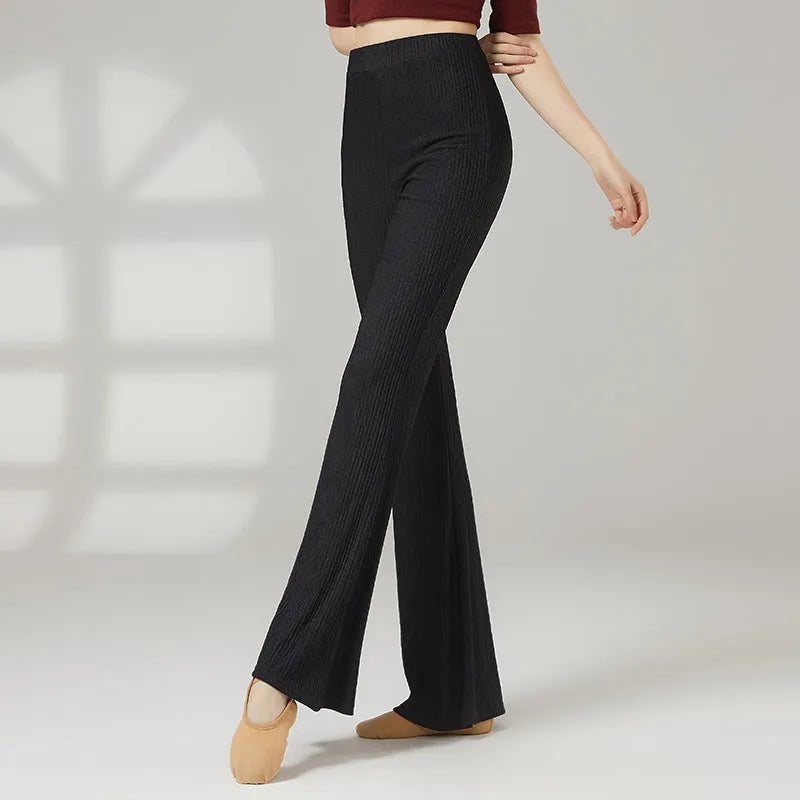 Women's classical dance practice trousers in polyester fabric showing solid colour design for body training