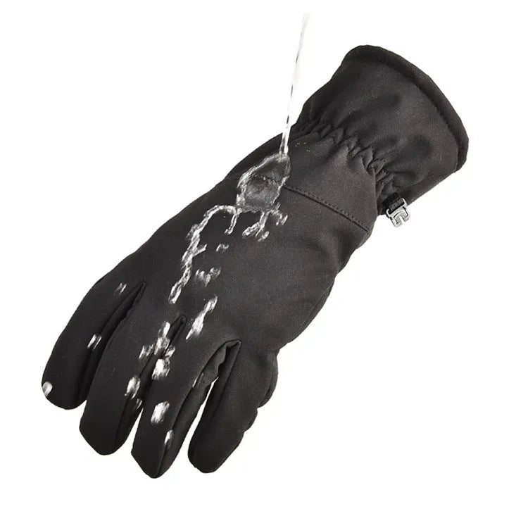 Tactical ski gloves in camouflage colour with non-slip palm and touch screen fingertips.