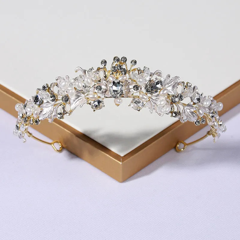 Gold or silver alloy crown hair accessory with pearl decorations for women