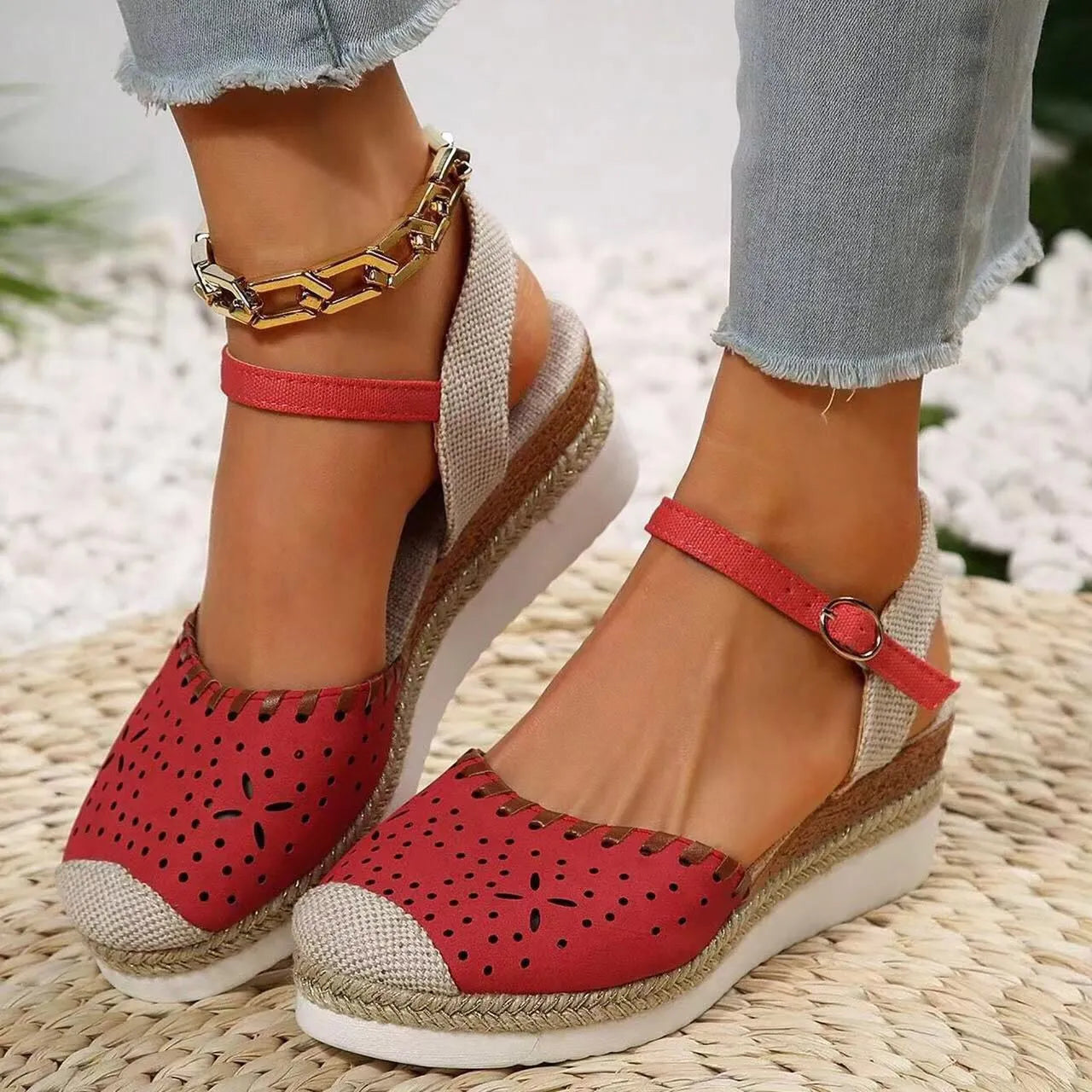 Women's beige hemp rope platform casual wedge shoes with round toe and PU upper.