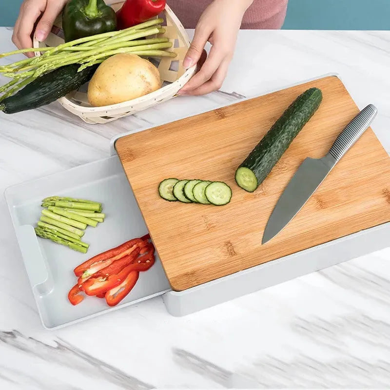 Large square bamboo cutting board measuring 32.5 by 24.5 by 4.8 cm for chopping