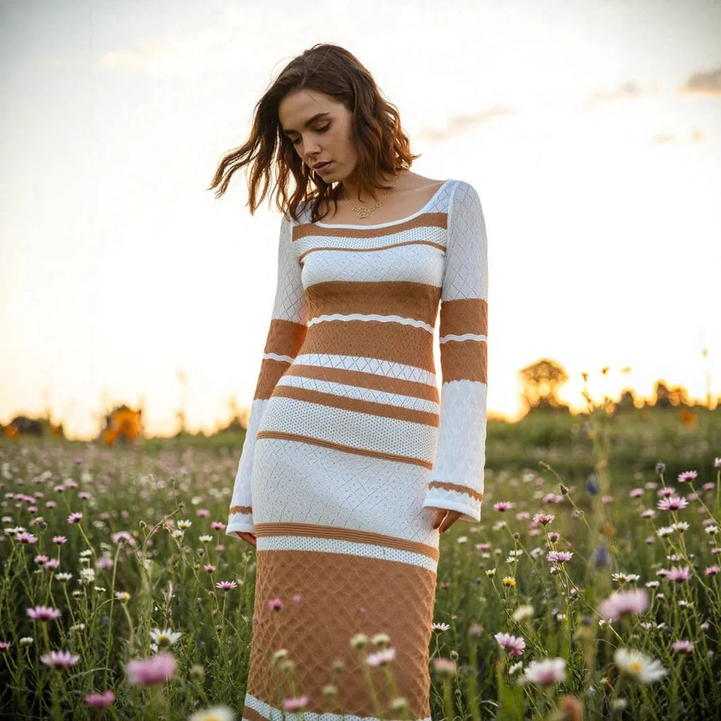 Long-sleeved U-neck knitted dress with colourful contrast stripes in black colour, free size, casual style
