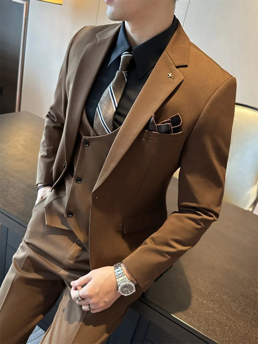 Men's slim fit business suit in a dark green chemical fibre blend fabric