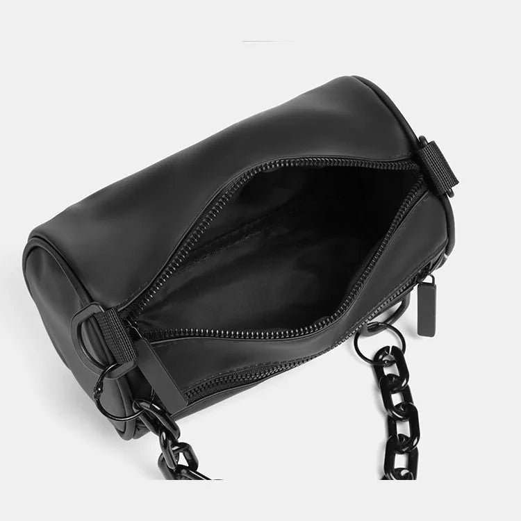 High-grade Oxford cloth messenger bag in black with chain detail, single-shoulder design
