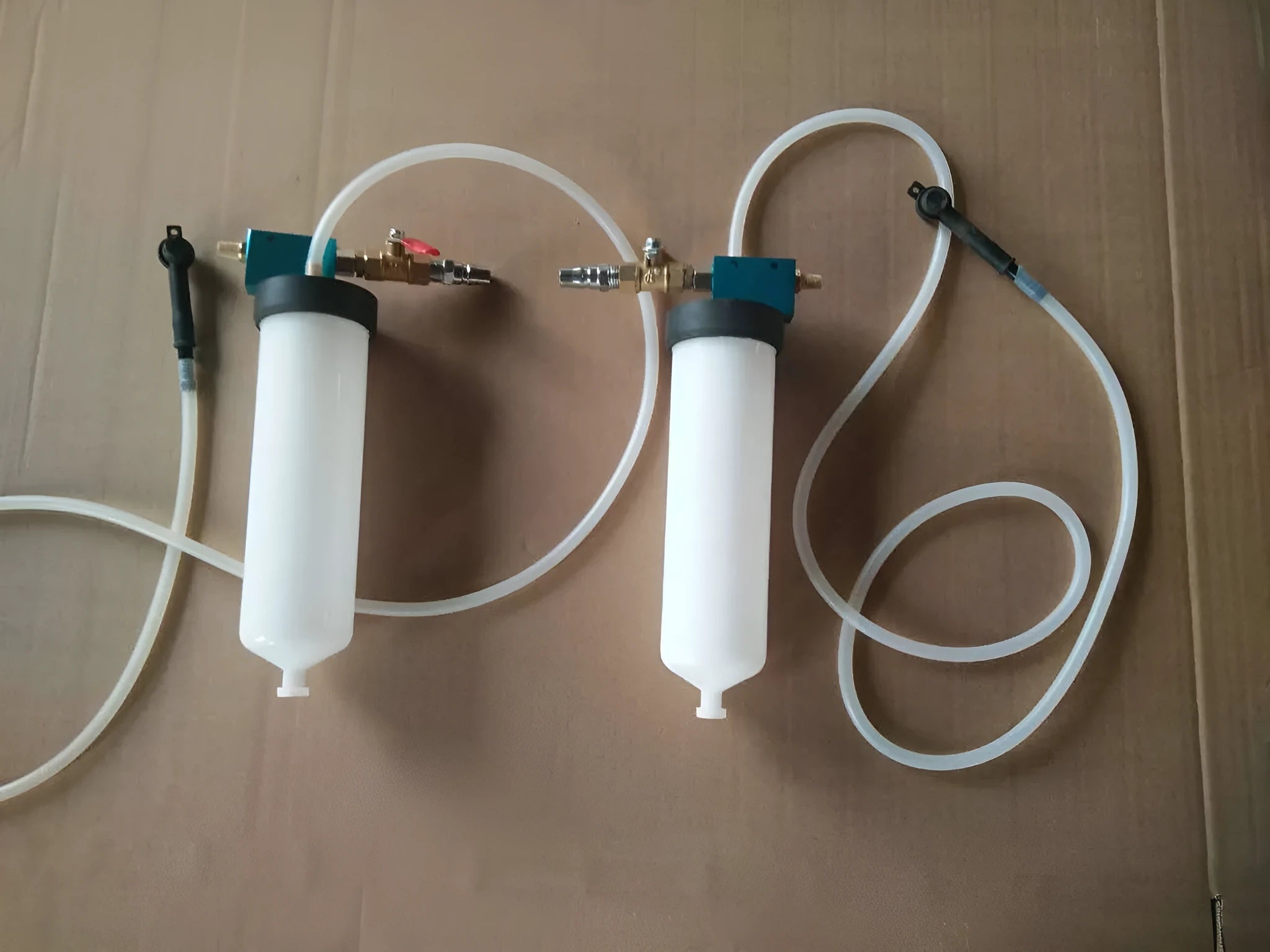 White PP brake fluid replacement machine 250x150x150mm for cars and motorcycles