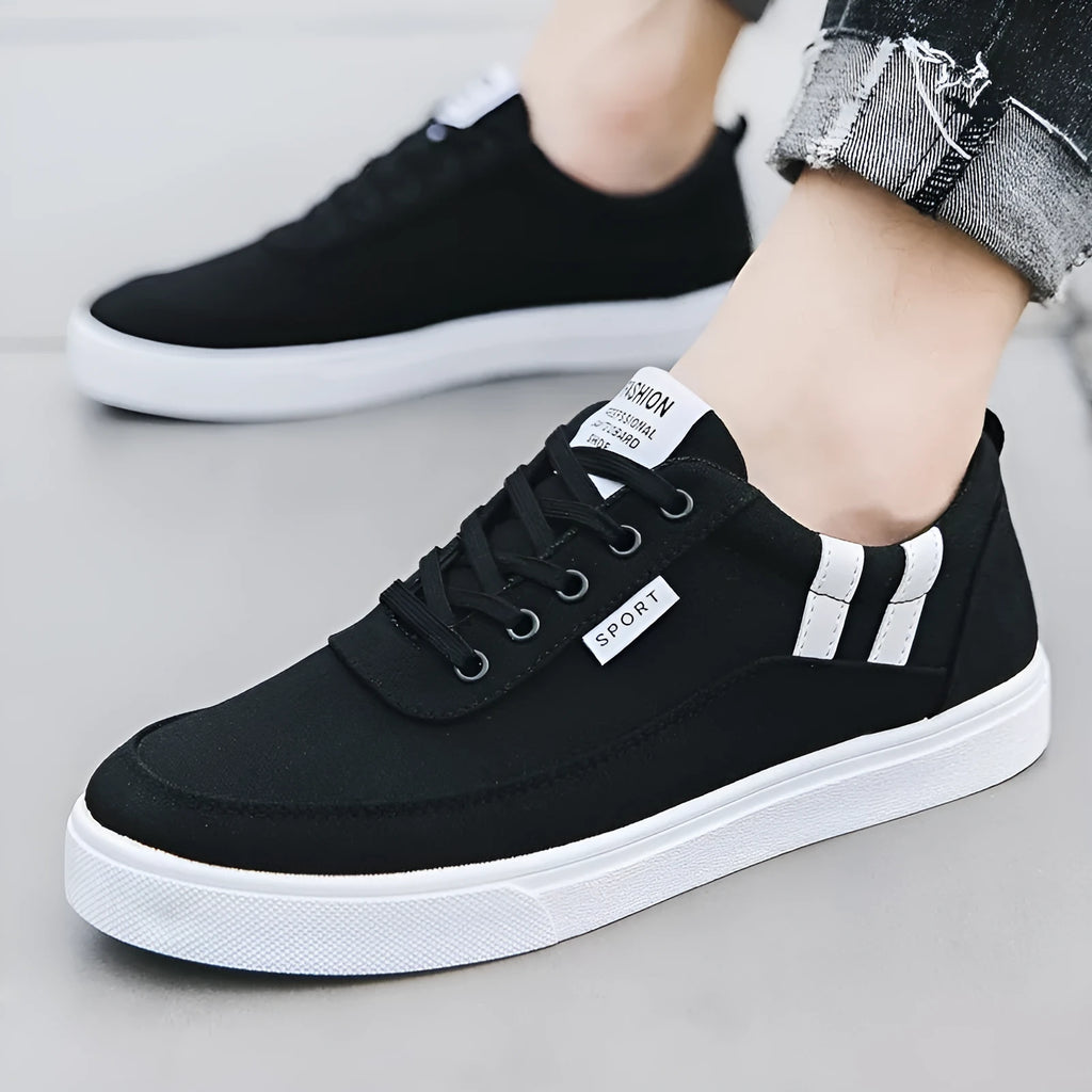 Men's low top spring canvas shoes in black cloth cover with flat rubber sole