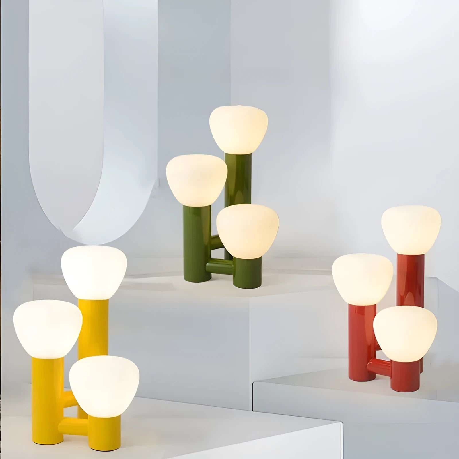 Creative mushroom table lamp with three-colour dimming, wrought iron and glass shade, black tricolour light option