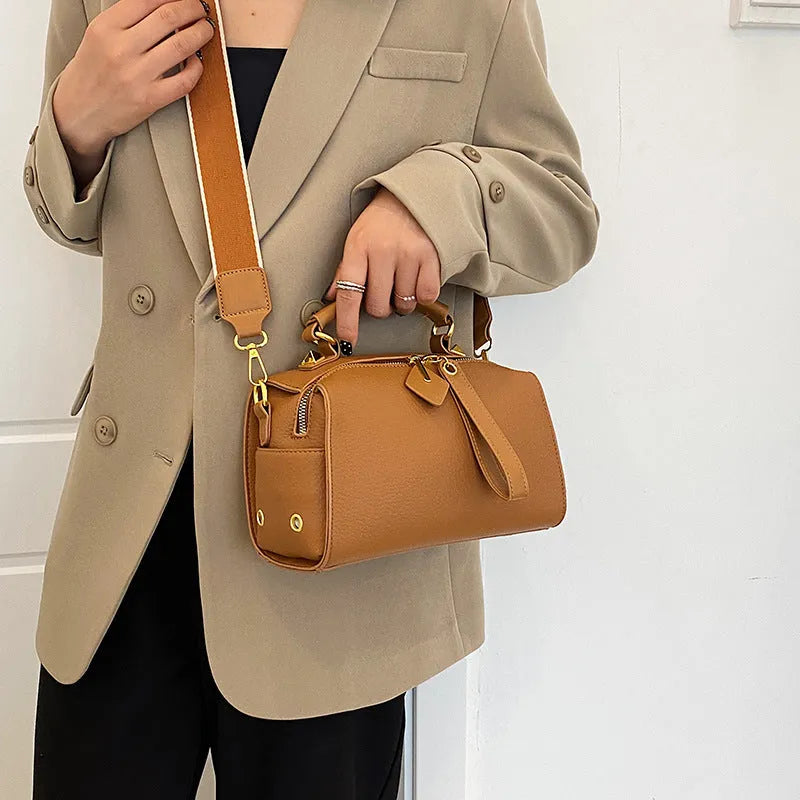 Summer all-matching shoulder messenger bag in PU with slit pocket and hand holding pillow design