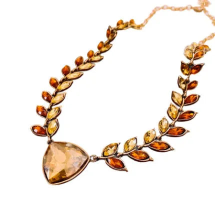 Retro flower pendant necklace in golden brown alloy with wheat detailing, 51-60cm clavicle chain