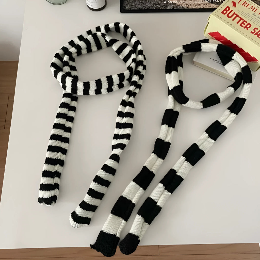 Black and white striped thickened yarn knit scarf for women and men unisex winter wear