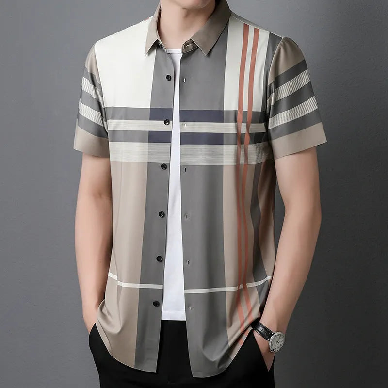Men's slim fit plaid shirt in bamboo fibre in light blue colour with button-down collar