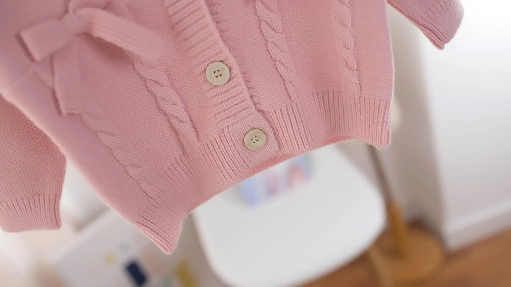 Girls V-neck bow knot cardigan in beige acrylic knit suitable for children 80-120cm tall
