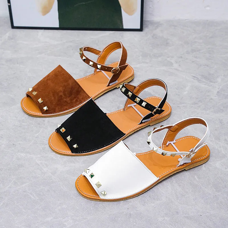 Women's Roman sandals with buckle fastening, fish-mouth toe, and frosted PU upper in beige