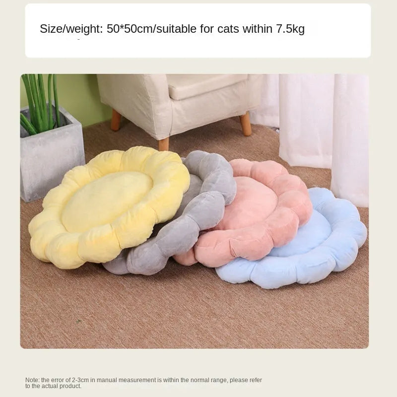 Blue half-enclosed plush pet bed measuring 50cm square for cats and small dogs.