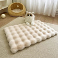 Plush winter cat mat in bubble velvet with non-slip base, available in beige and other colours