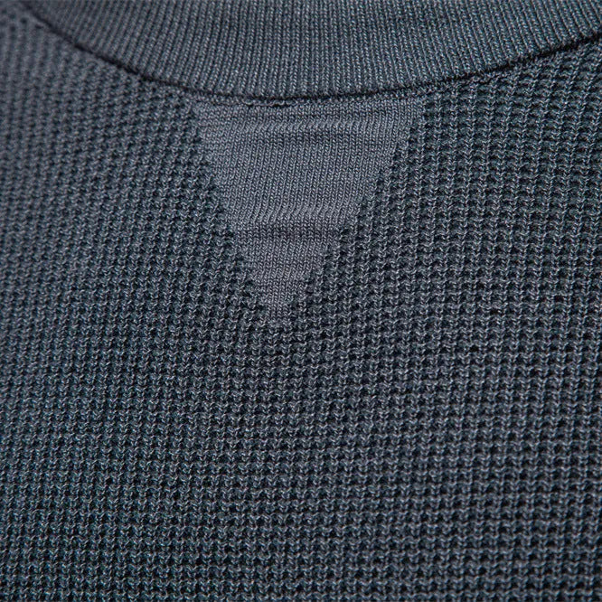 Men's round neck solid colour knitted sweater in dark gray, straight fit pullover