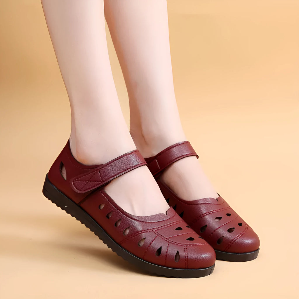Women's hollow breathable flat sandals with Velcro fastening in black, brown, red, round toe, imitation leather upper