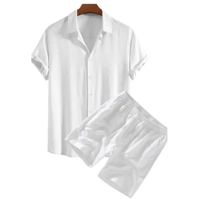 Men's solid colour short-sleeved shirt and matching shorts casual suit set.