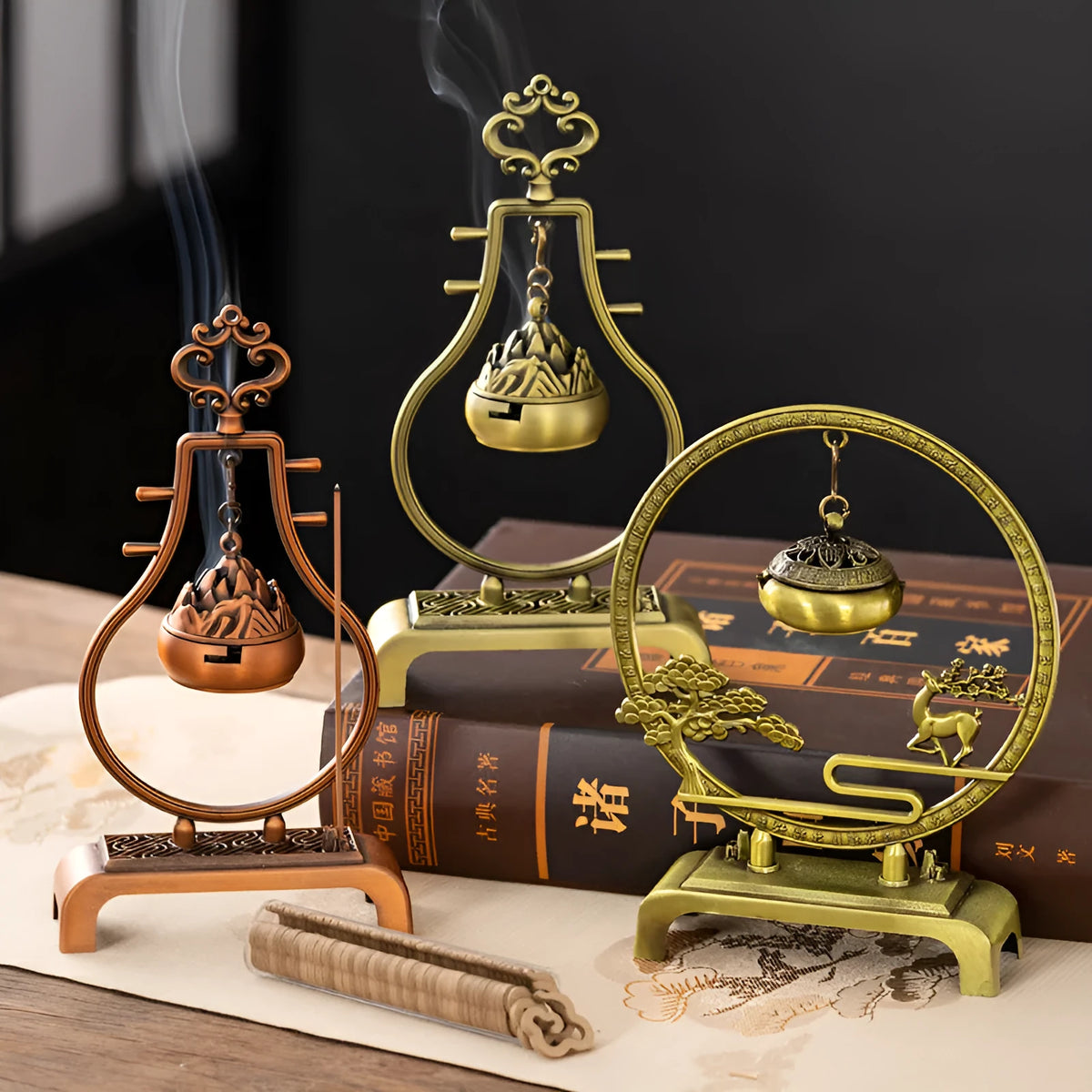 Bronze alloy hanging aromatherapy furnace ornament for tea ceremony, available in five designs