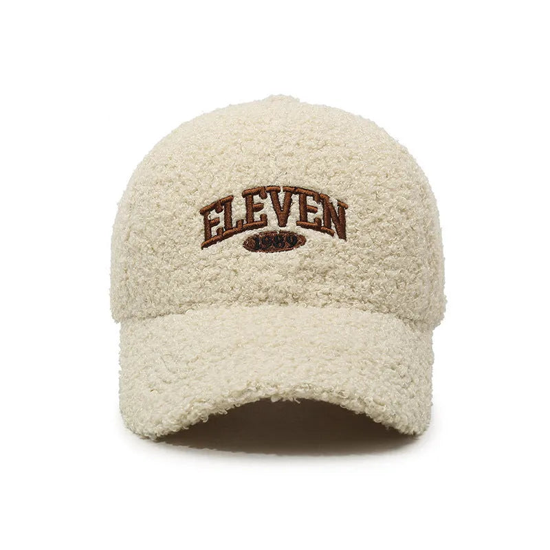 Winter baseball cap in machine-embroidered polyester with adjustable strap and dome crown in seven colour options