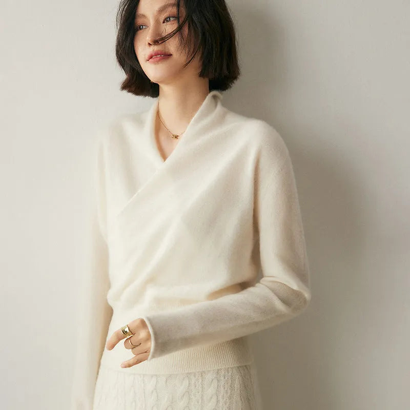 Women's V-neck cashmere sweater top in solid colour, long sleeves, straight tube silhouette, size M