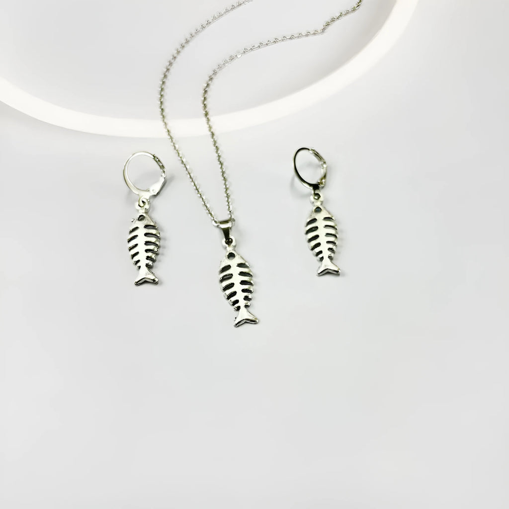 Women's fishbone pendant necklace and matching earrings set with adjustable O-chain in retro style